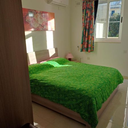One Bed Room Apartment With Terrace Марсаскала Екстериор снимка