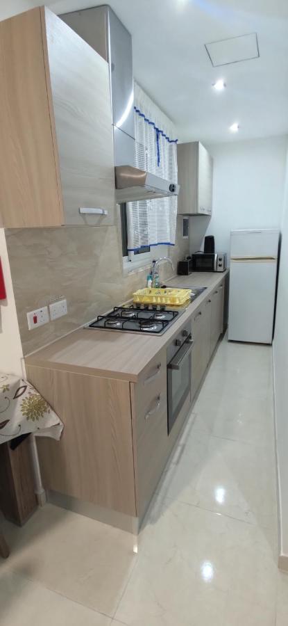 One Bed Room Apartment With Terrace Марсаскала Екстериор снимка