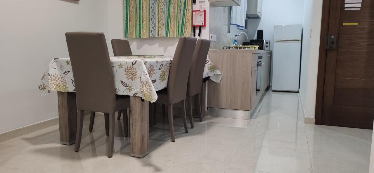 One Bed Room Apartment With Terrace Марсаскала Екстериор снимка